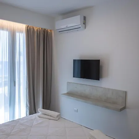 Aura 4*